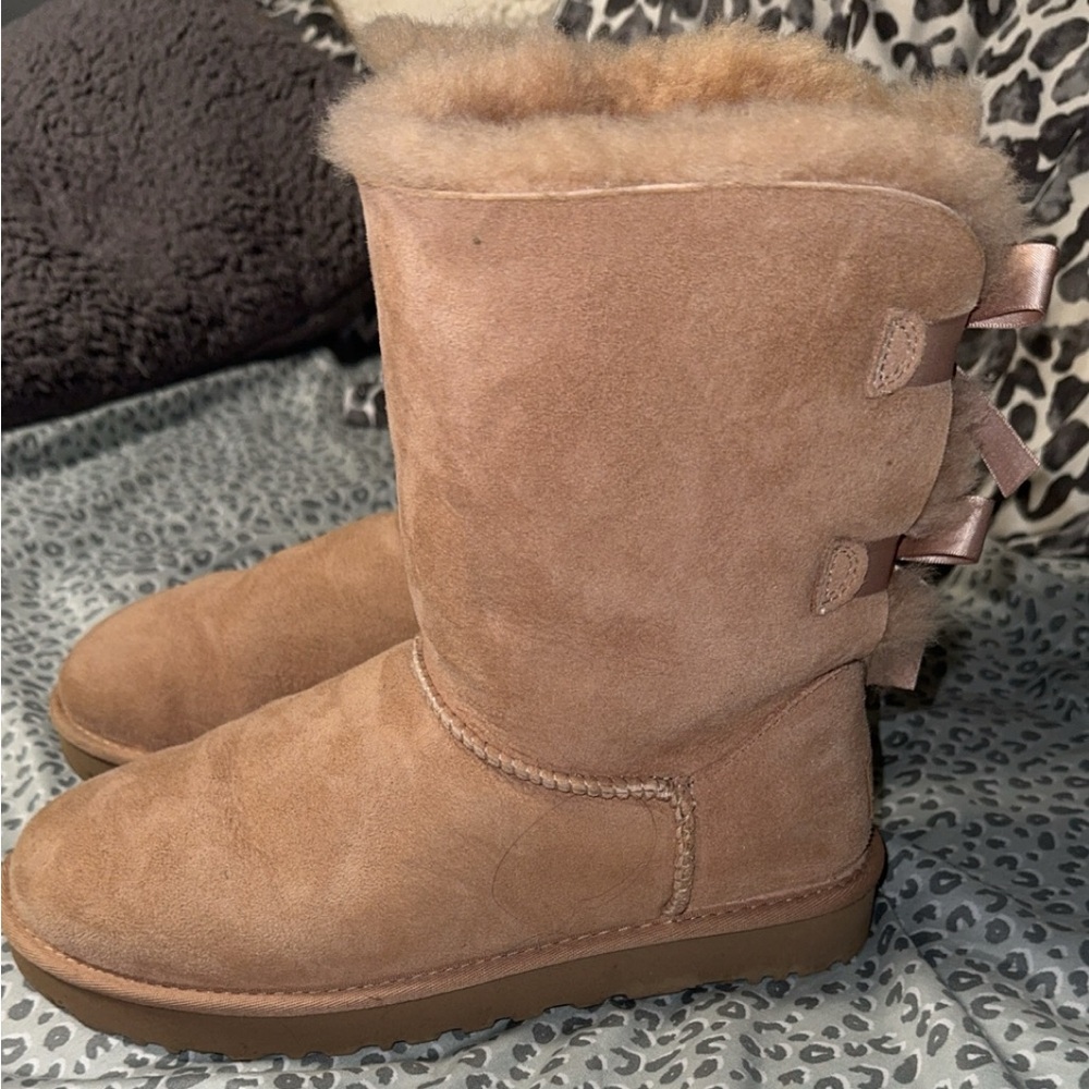 Uggs Bows